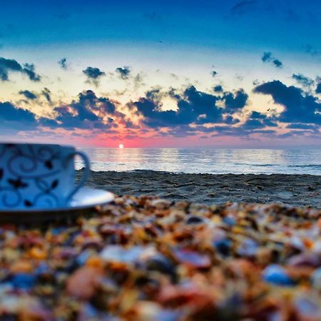 Sunrise By The Sea Apartment Constanţa Exterior foto